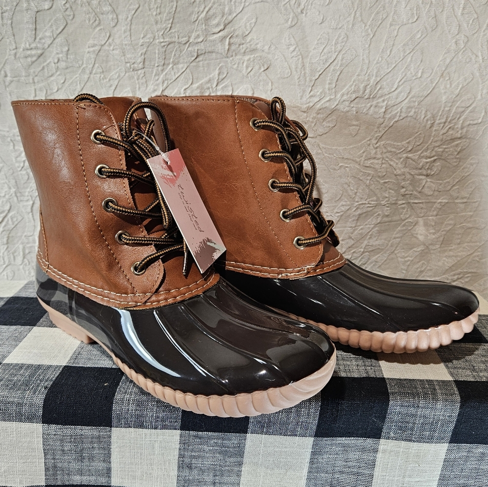 Twisted Shoes Becca 04 Lace-Up Duck Boots Brown